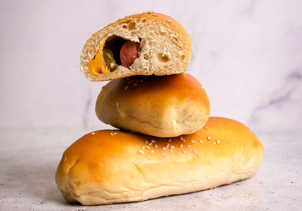Rolands-Swiss-Bakery-Jalepeno-Sausage-Cheese-Kolache-1000x1000